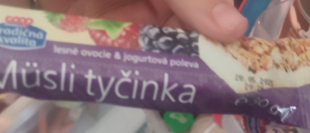 Képek - Müsli tyčinka lesné ovocie & jogurtová poleva Coop Tradičná kvalita