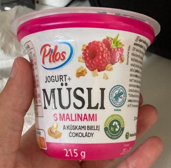 Képek - jogurt+müsli s malinami a kúskami bielej čokolády Pilos