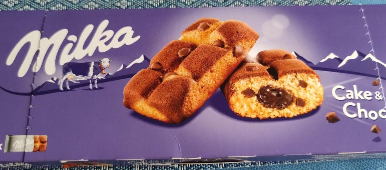 Képek - Milka Cake & Choc piskóta tejcsokoládé darabokkal és csokoládés töltelékkel 35 g