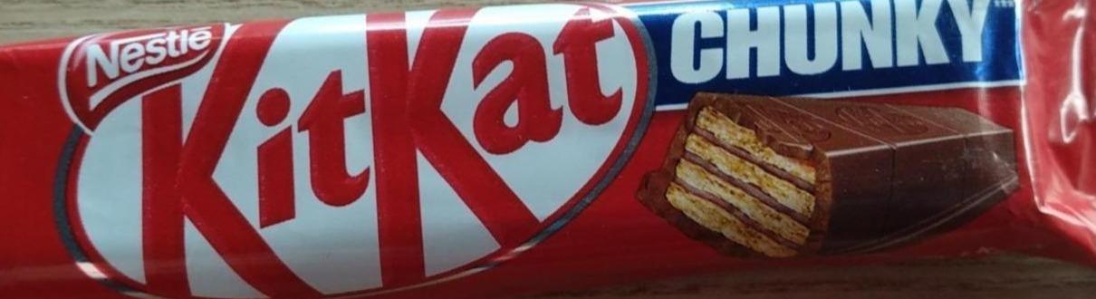 Képek - KitKat Chunky kakaós-krémmel töltött ostya tejcsokoládéban 40 g 