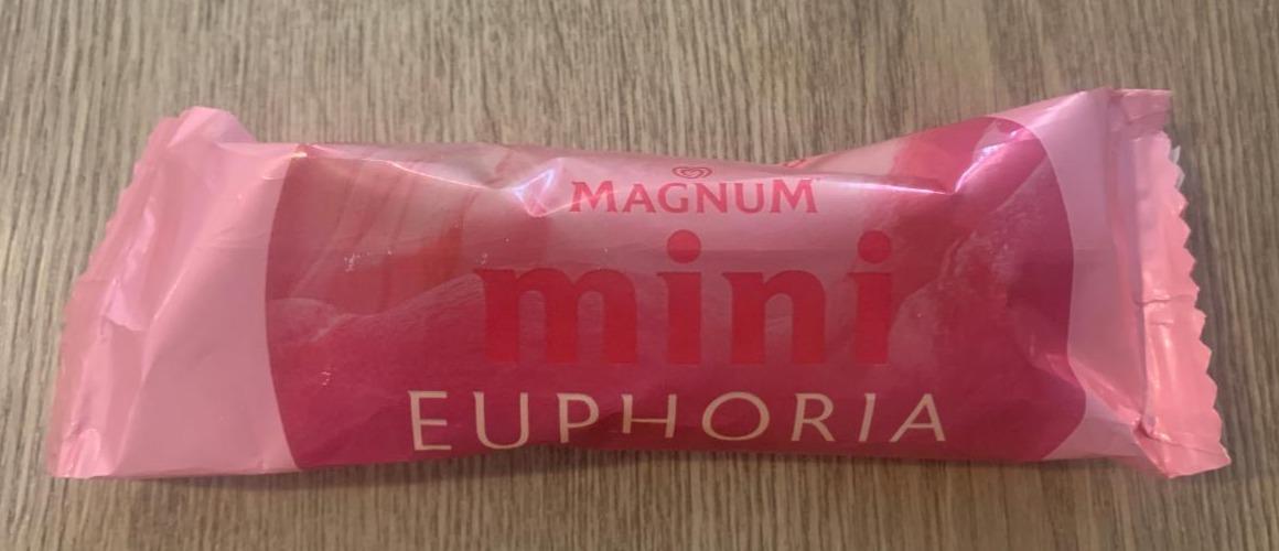 Képek - Magnum Mini Pink Lemonade citromos jégkrém a közepén málna szorbéval 6 x 55 ml (330 ml)