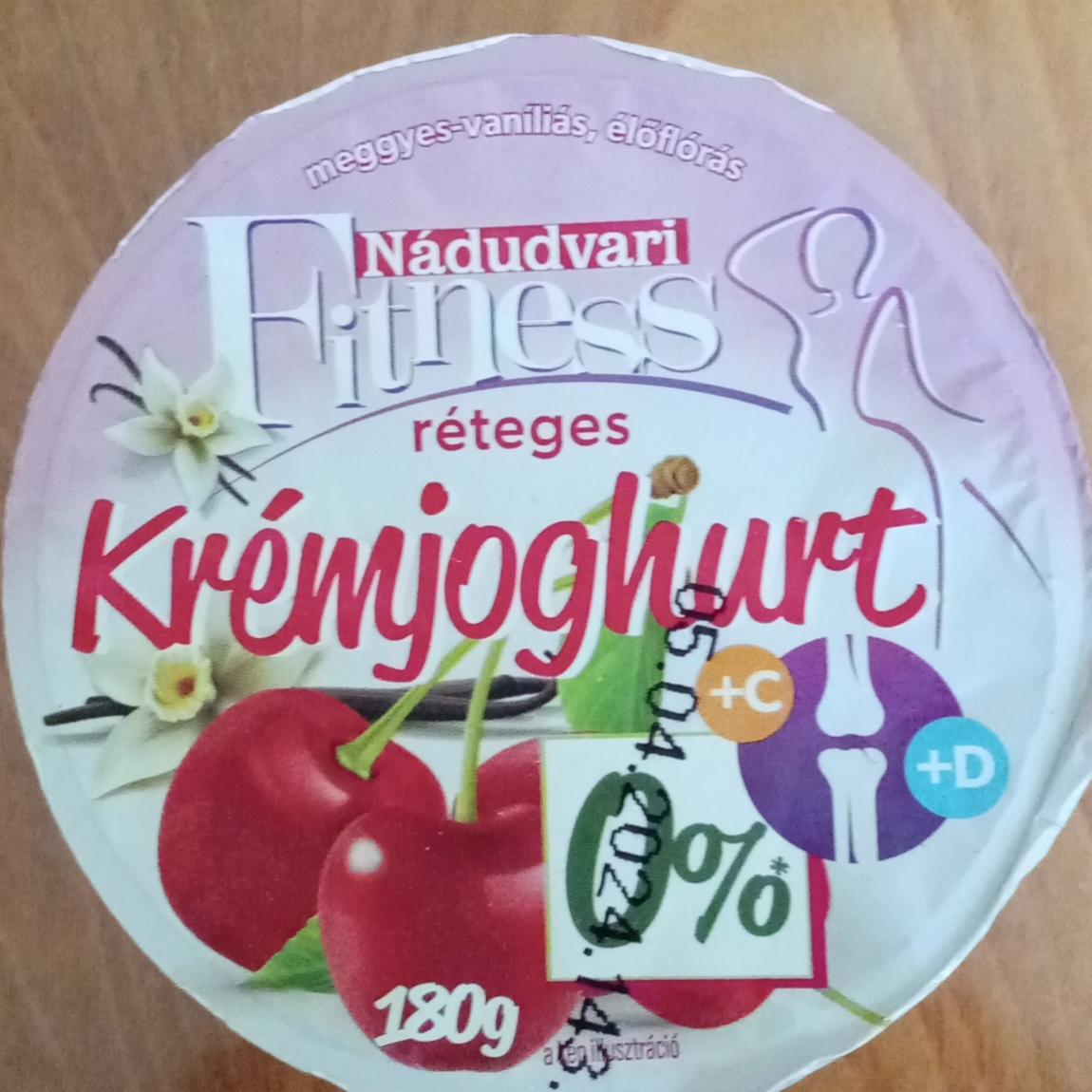 Képek - Fitness réteges krémjoghurt meggyes Nádudvari